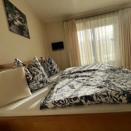 Gaestezimmer La Storia โรสเอค ภายนอก รูปภาพ