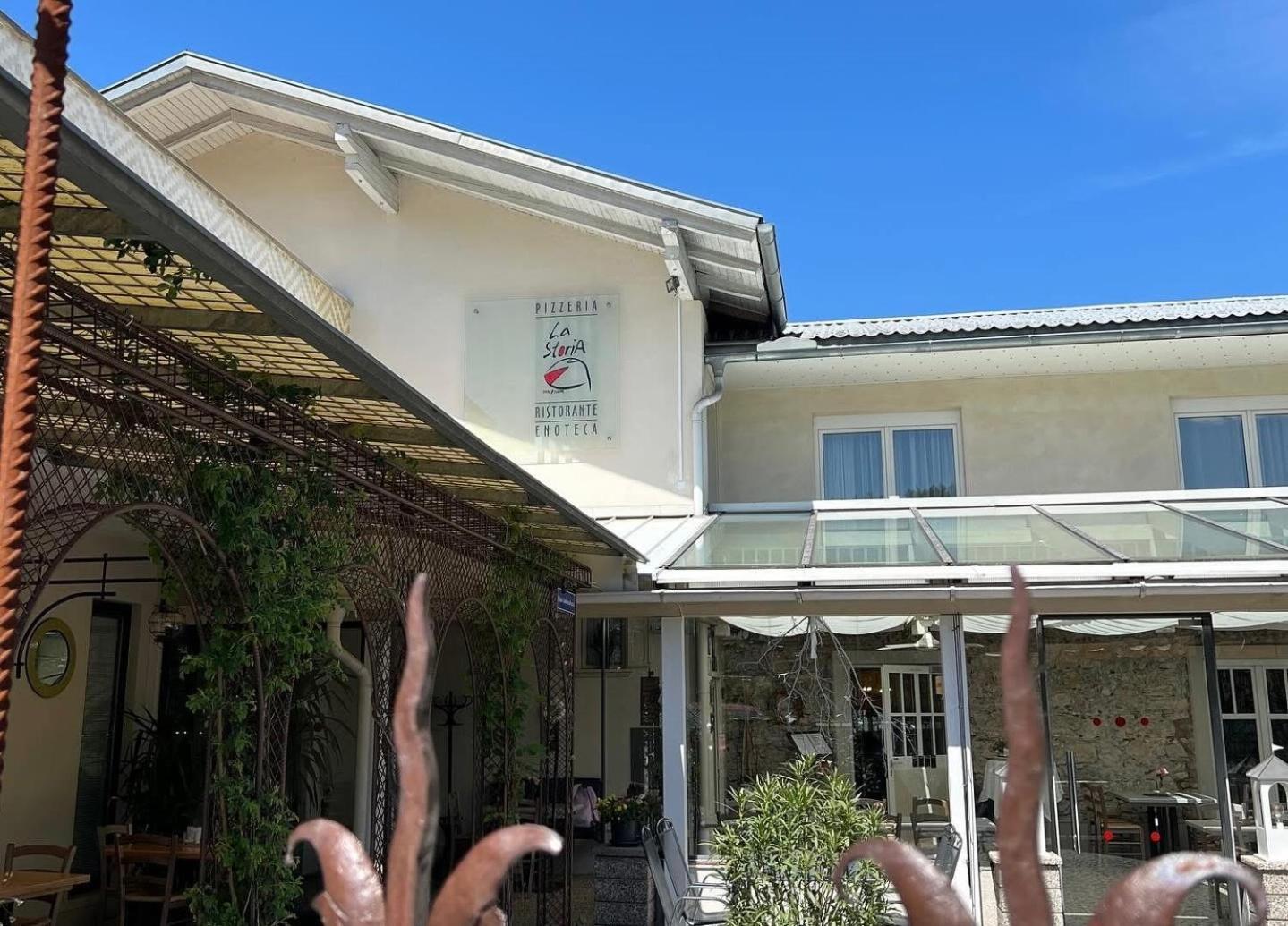 Gaestezimmer La Storia โรสเอค ภายนอก รูปภาพ